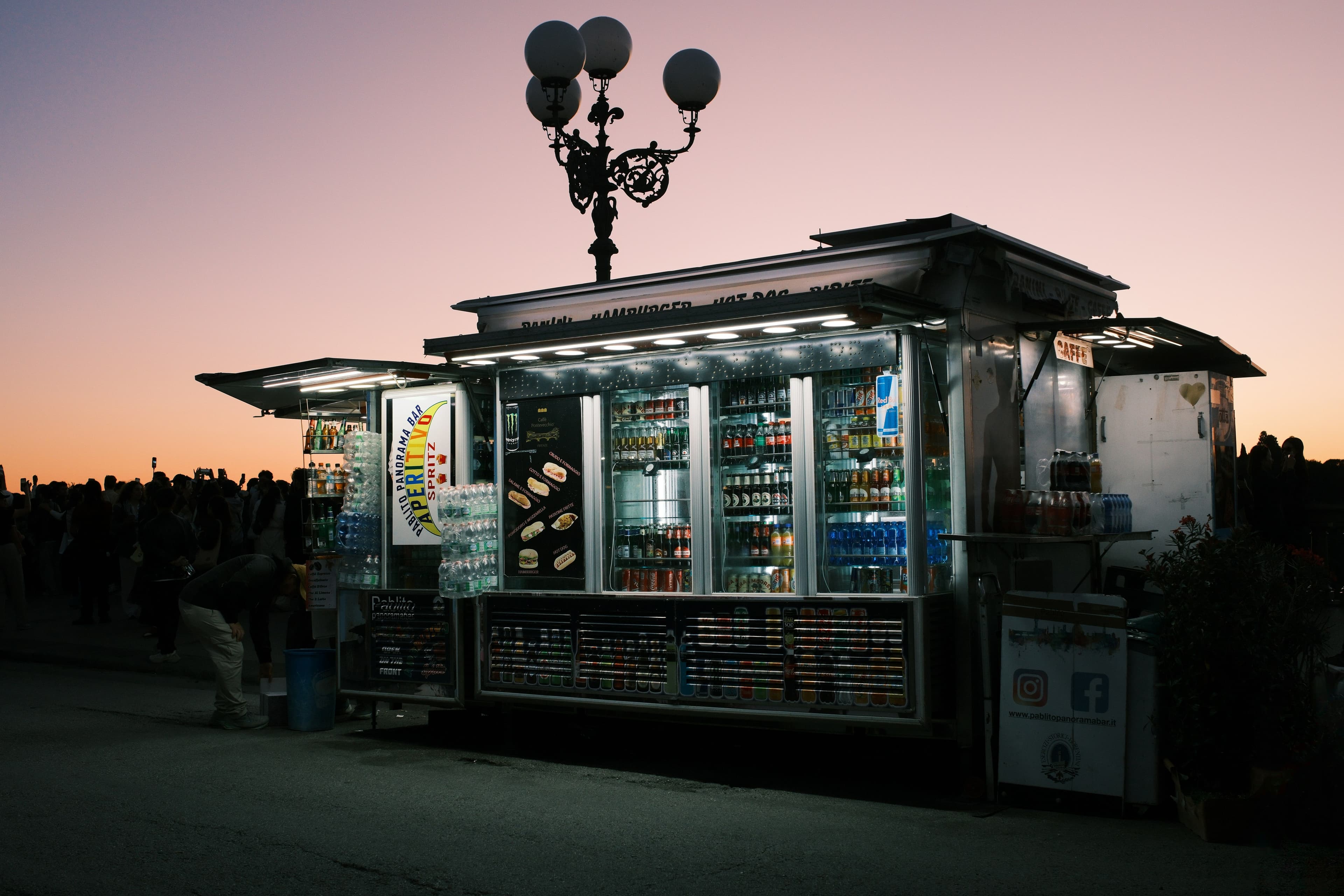 Best Pop-Up Market Tents for Vendors: Complete Buying Guide